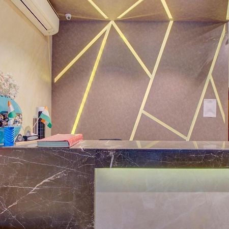 Oyo 76180 Hotel Meriton 뭄바이 외부 사진