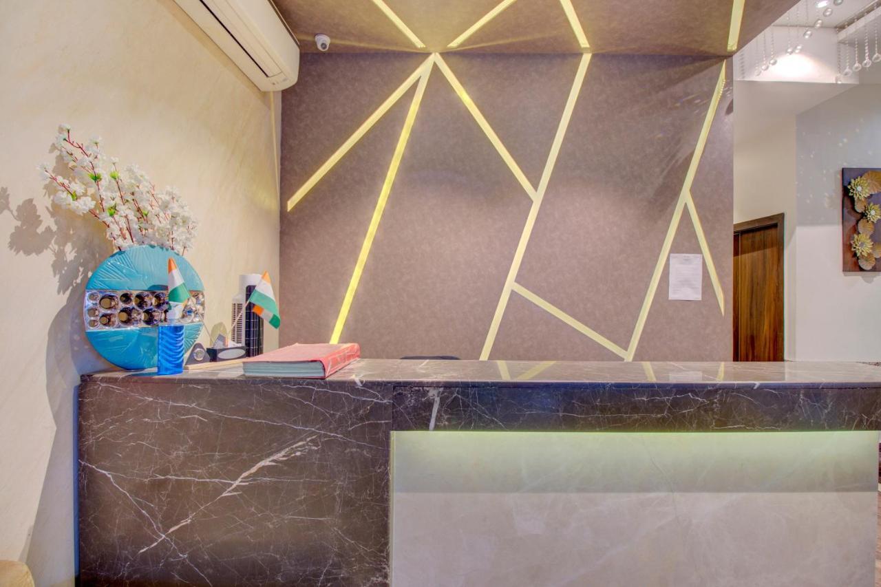 Oyo 76180 Hotel Meriton 뭄바이 외부 사진
