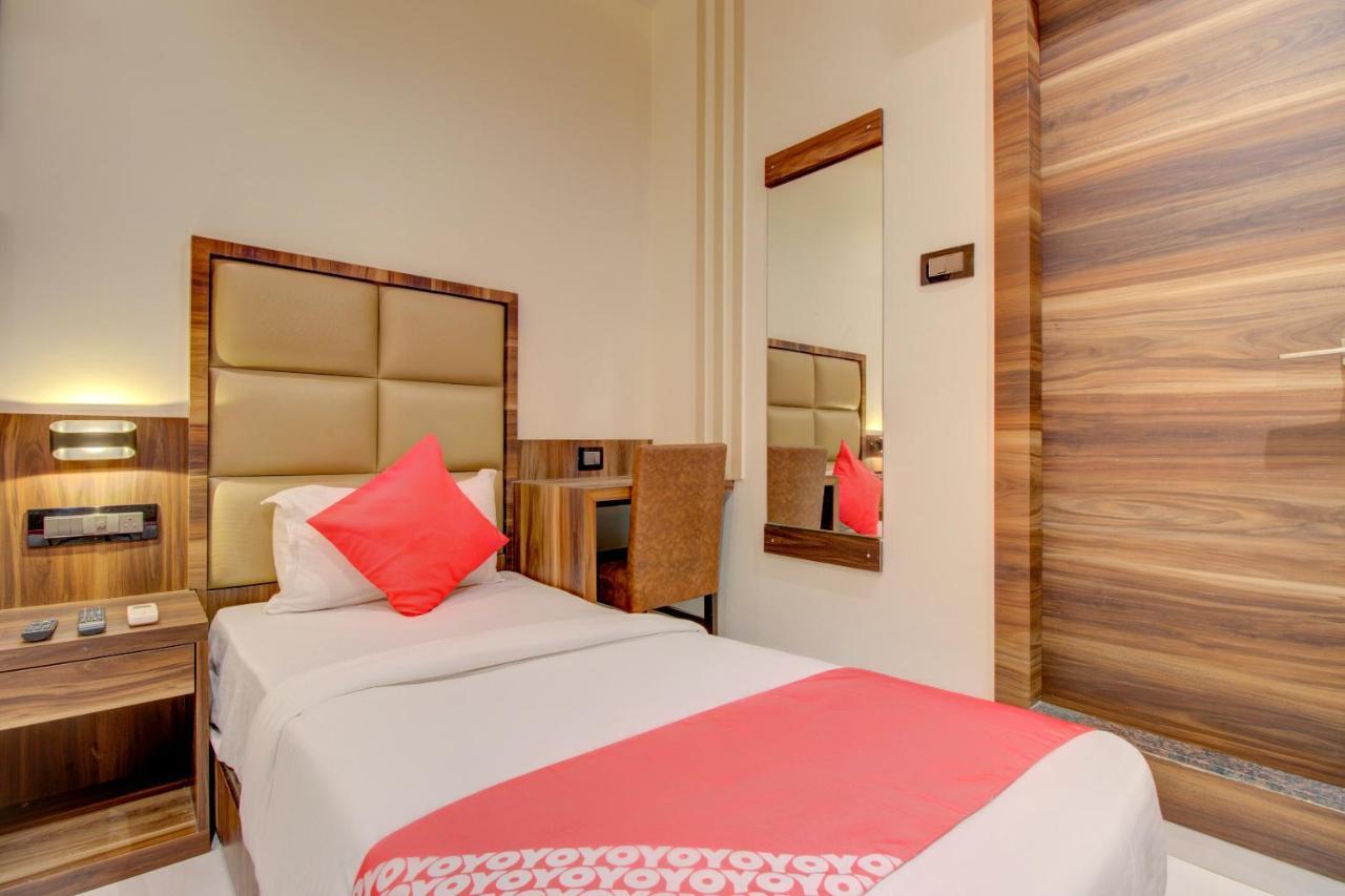 Oyo 76180 Hotel Meriton 뭄바이 외부 사진