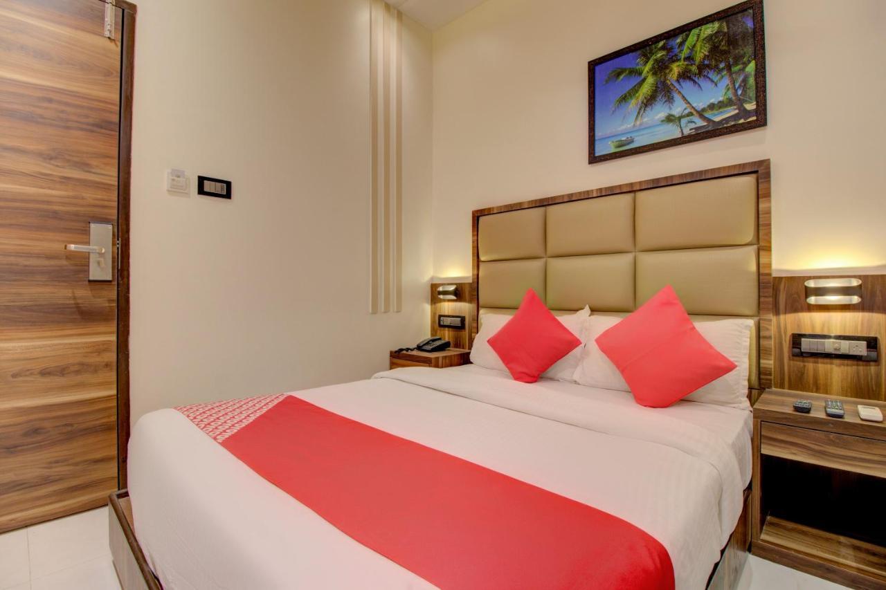 Oyo 76180 Hotel Meriton 뭄바이 외부 사진